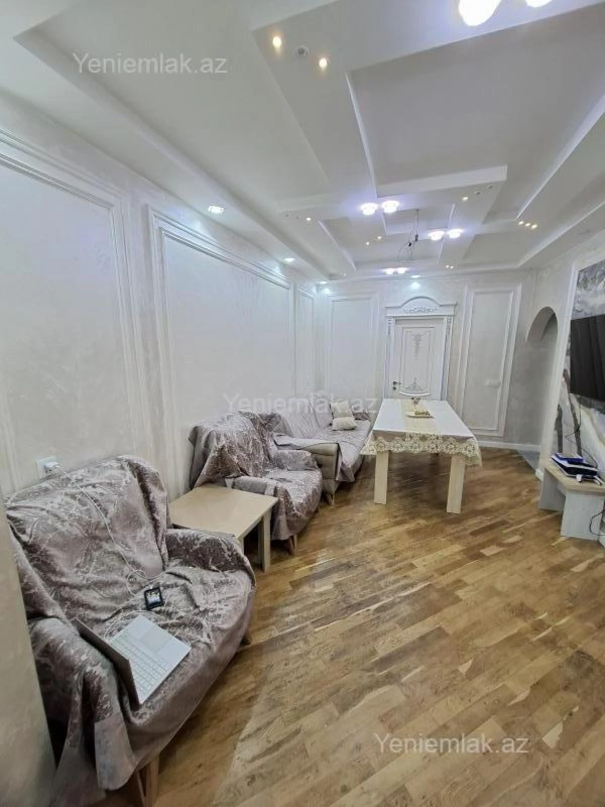 Satılır 2 otaqlı köhnə tikili 50 m²