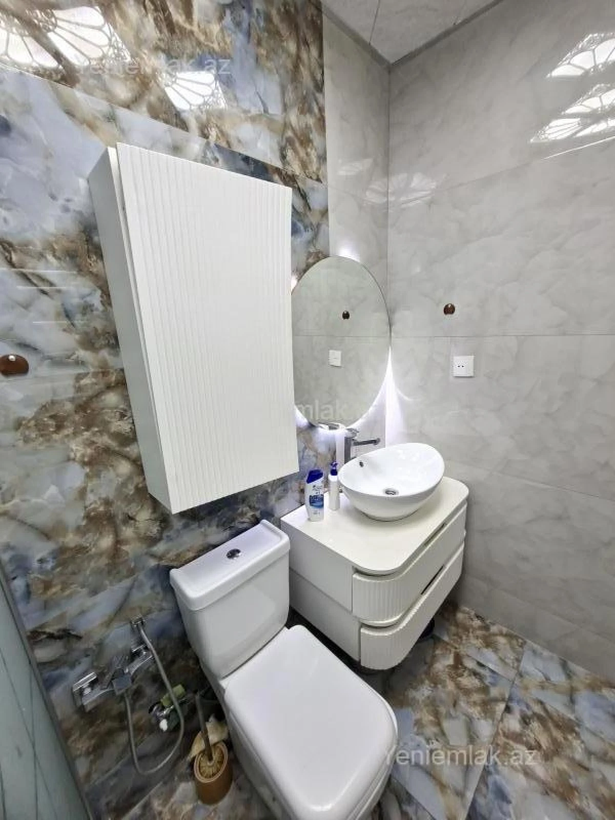 Satılır 2 otaqlı köhnə tikili 50 m²