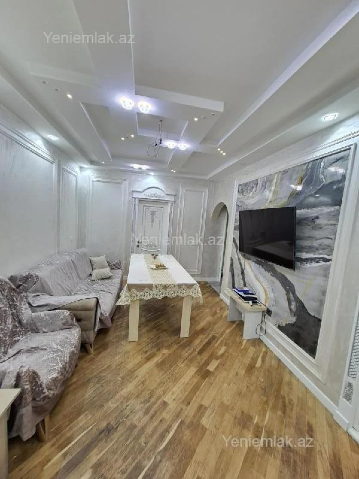 Satılır 2 otaqlı köhnə tikili 50 m²
