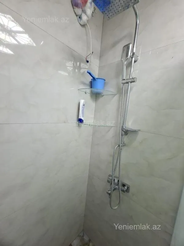 Satılır 2 otaqlı köhnə tikili 50 m²