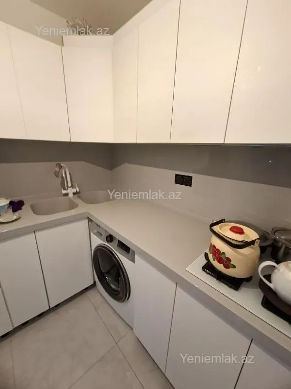 Satılır 2 otaqlı köhnə tikili 50 m²