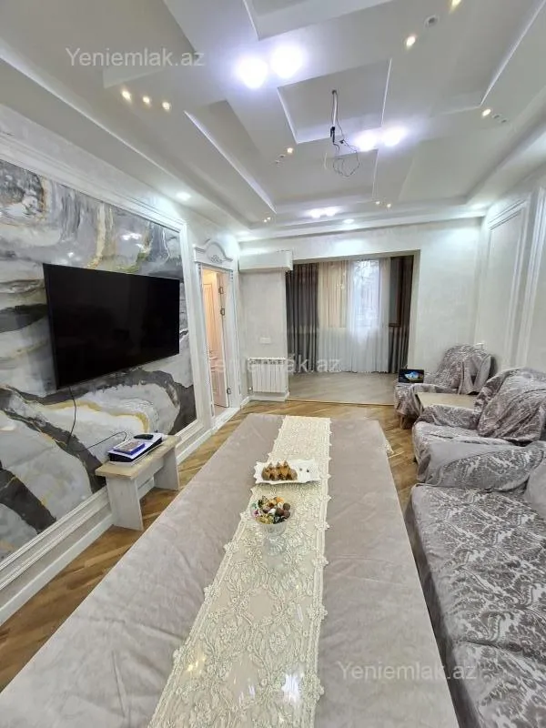 Satılır 2 otaqlı köhnə tikili 50 m²