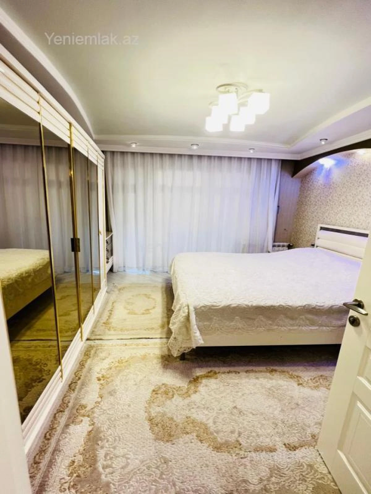 Satılır 3 otaqlı köhnə tikili 100 m²