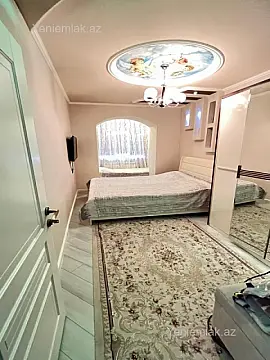 Satılır 3 otaqlı köhnə tikili 100 m²