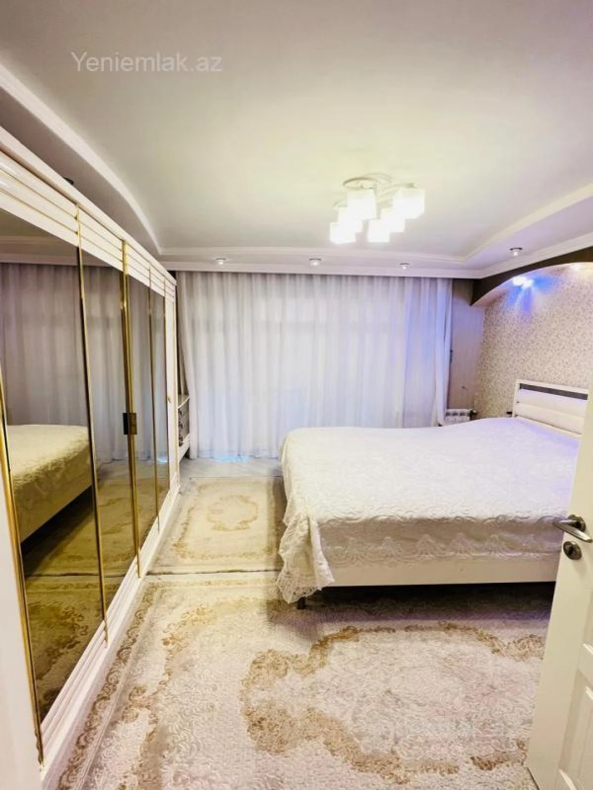 Satılır 3 otaqlı köhnə tikili 100 m²