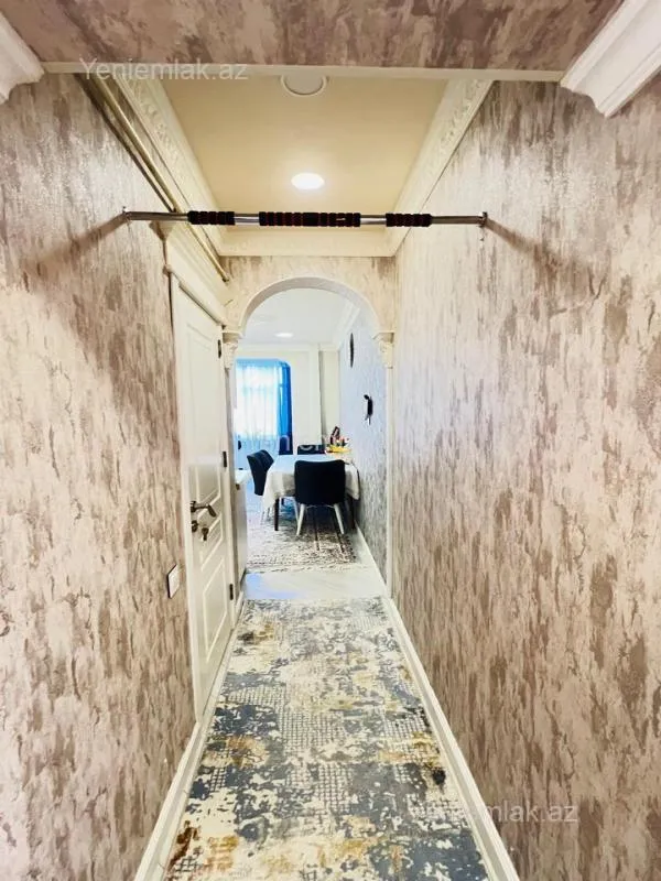 Satılır 3 otaqlı köhnə tikili 100 m²