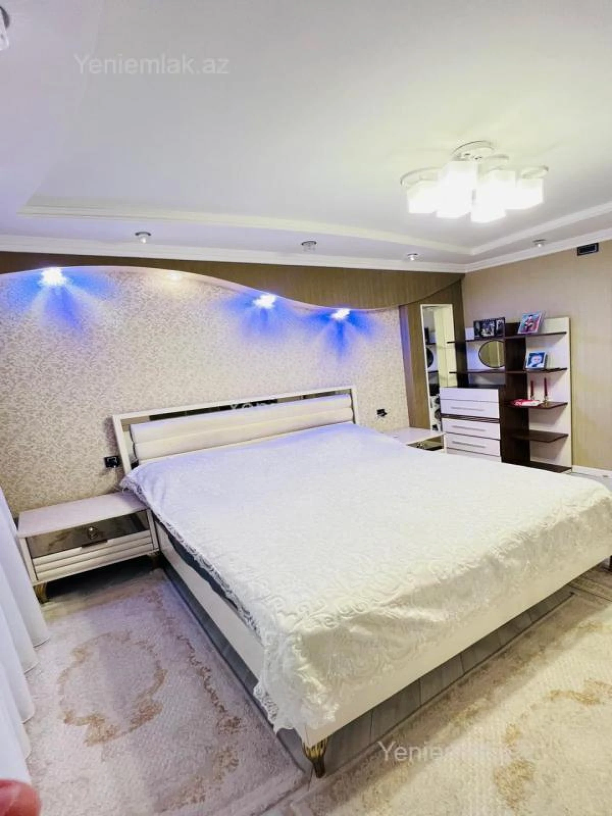 Satılır 3 otaqlı köhnə tikili 100 m²