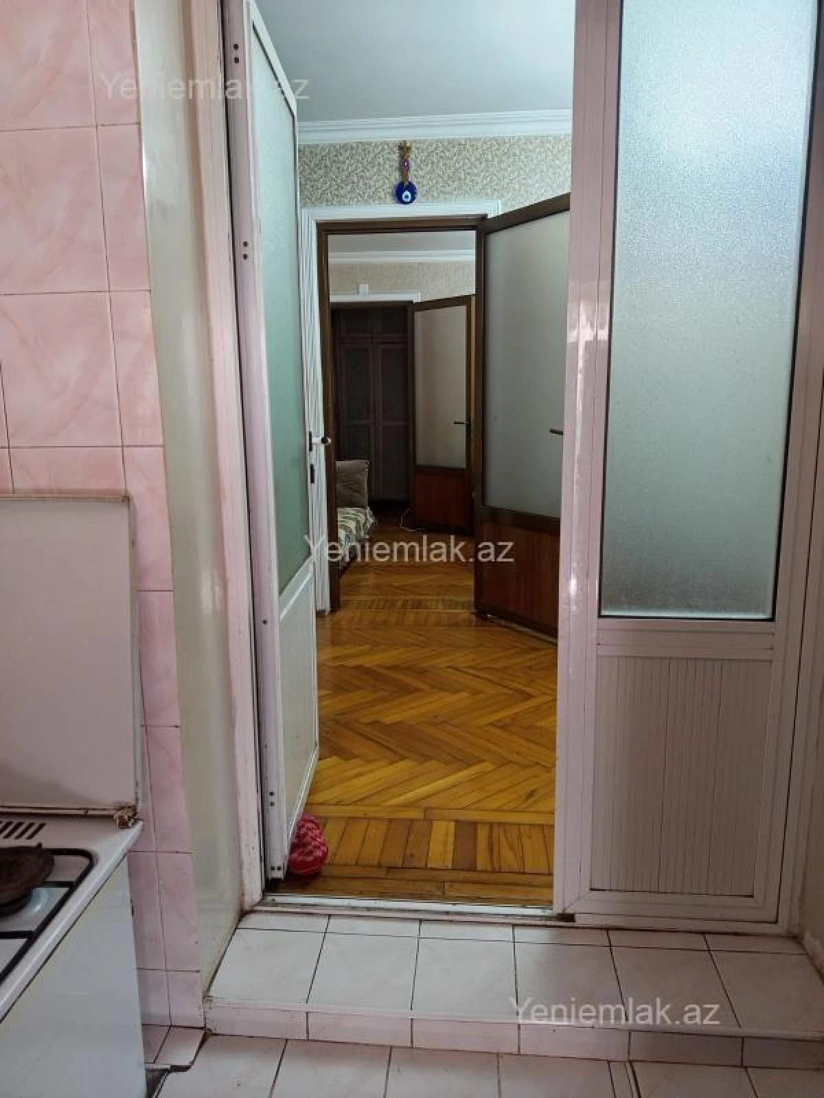 Satılır 3 otaqlı köhnə tikili 70 m²