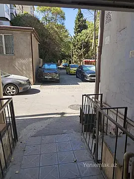 Satılır 3 otaqlı köhnə tikili 70 m²