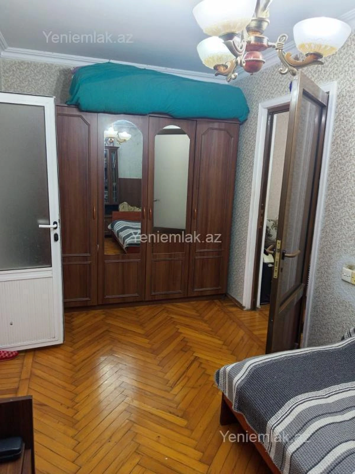 Satılır 3 otaqlı köhnə tikili 70 m²