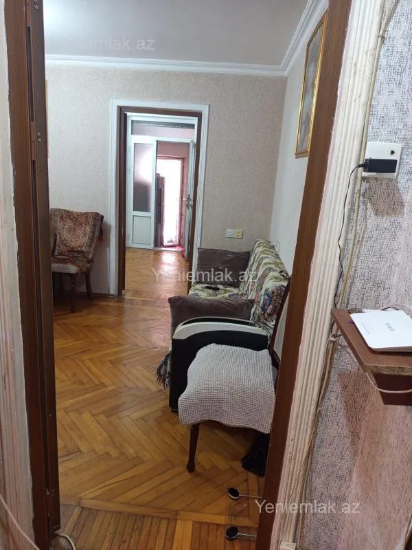 Satılır 3 otaqlı köhnə tikili 70 m²