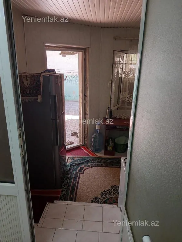 Satılır 3 otaqlı köhnə tikili 70 m²
