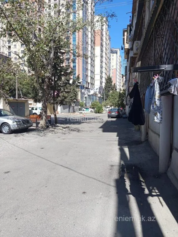 Satılır 3 otaqlı köhnə tikili 70 m²