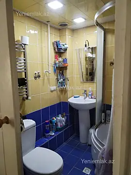 Satılır 2 otaqlı köhnə tikili 60 m²