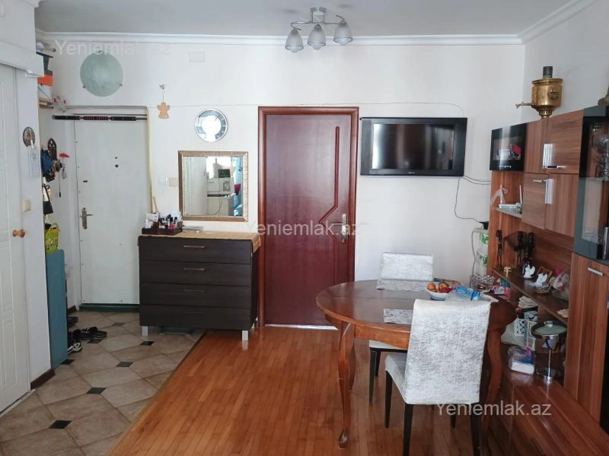 Satılır 2 otaqlı köhnə tikili 60 m²