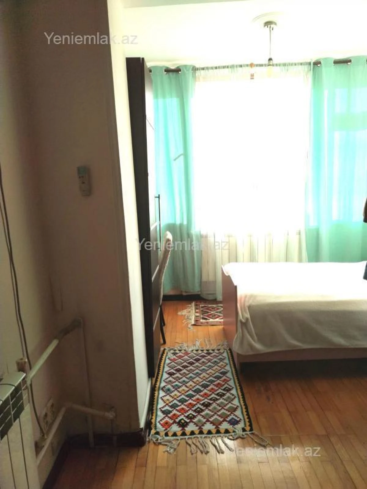 Satılır 2 otaqlı köhnə tikili 60 m²