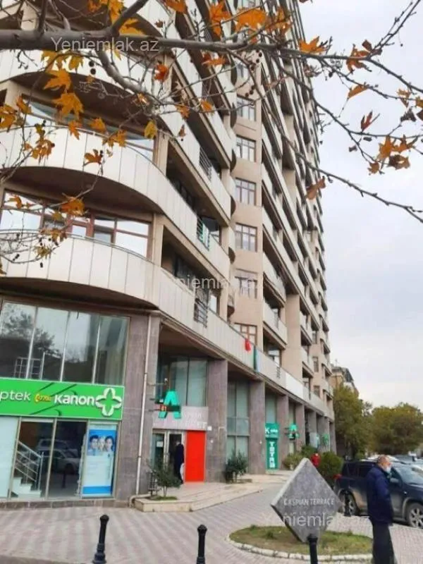 Satılır 4 otaqlı yeni tikili 186 m²