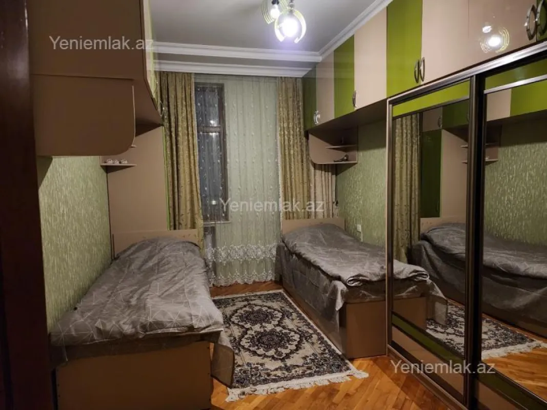 Satılır 3 otaqlı yeni tikili 170 m²