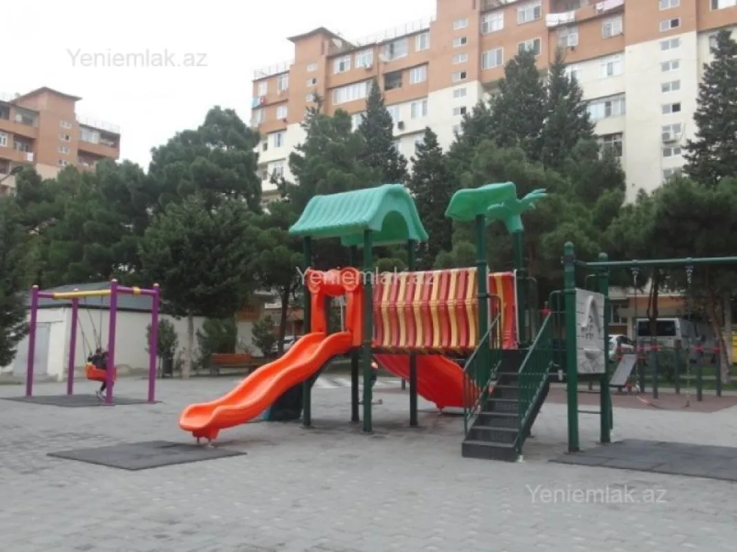 Satılır 2 otaqlı köhnə tikili 65 m²