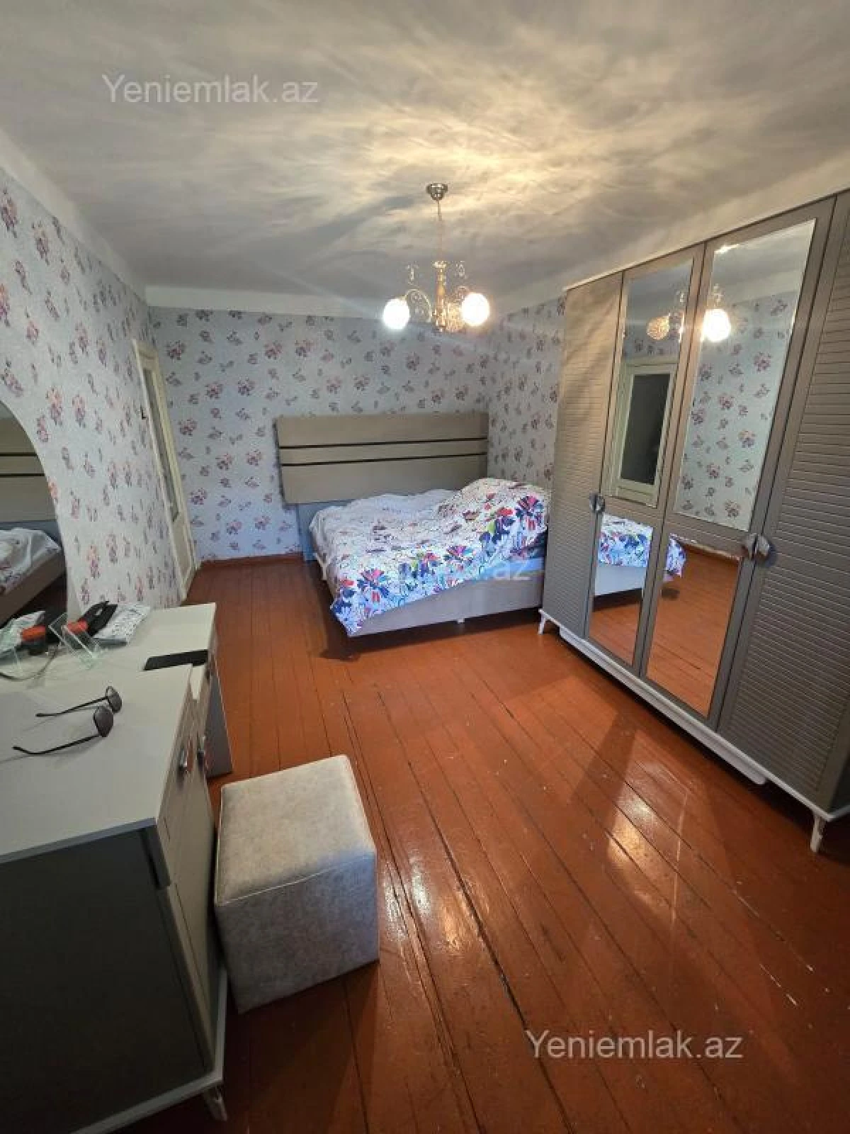 Satılır 1 otaqlı köhnə tikili 32 m²