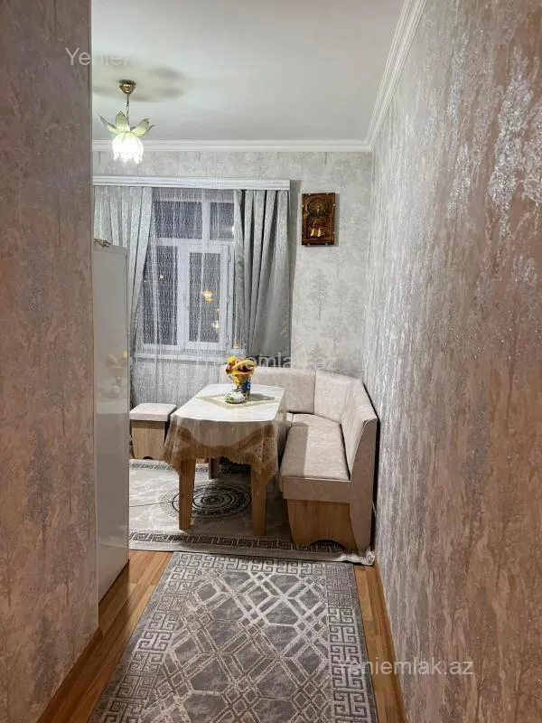 Satılır 2 otaqlı köhnə tikili 60 m²