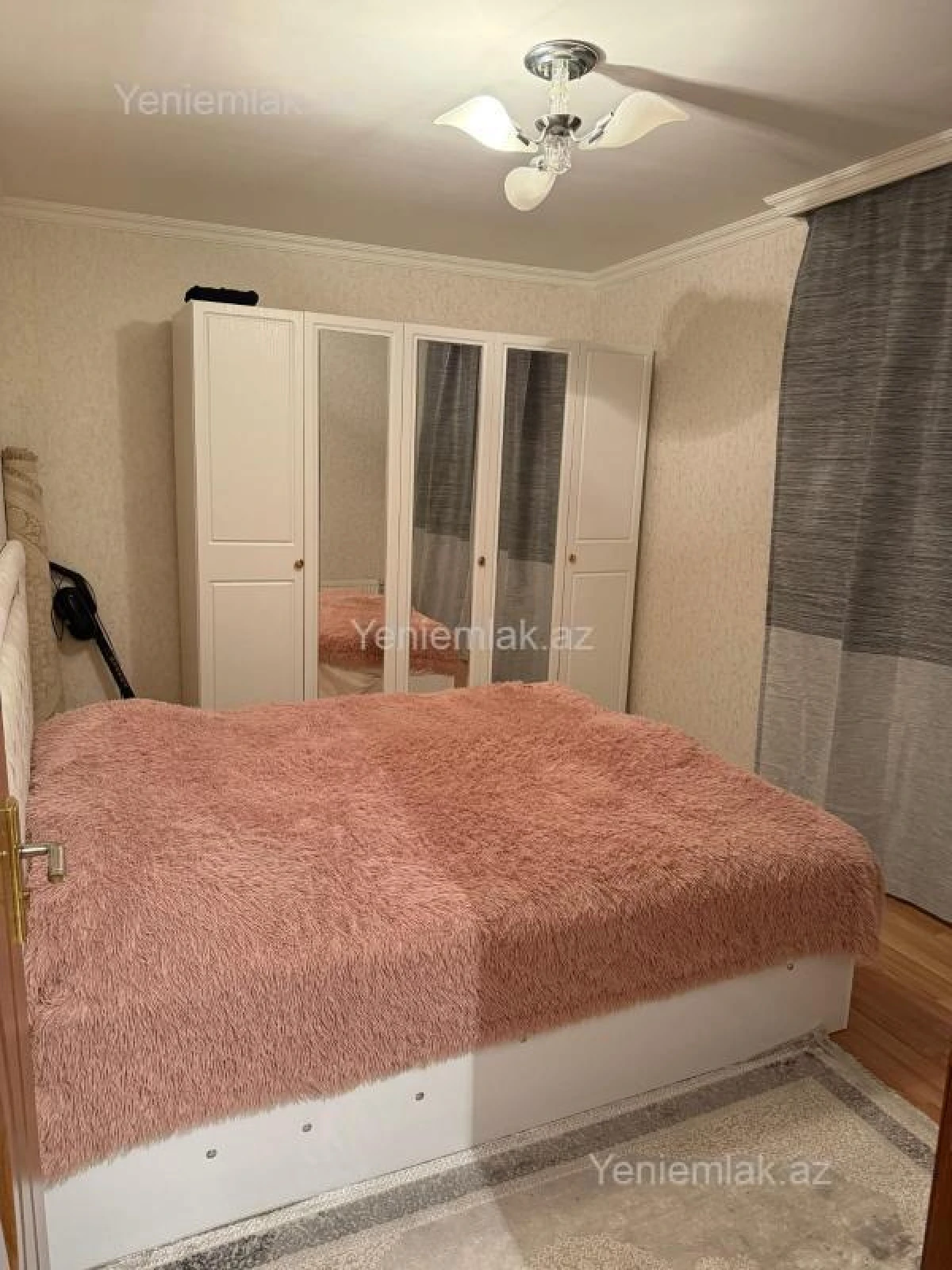 Satılır 2 otaqlı köhnə tikili 60 m²