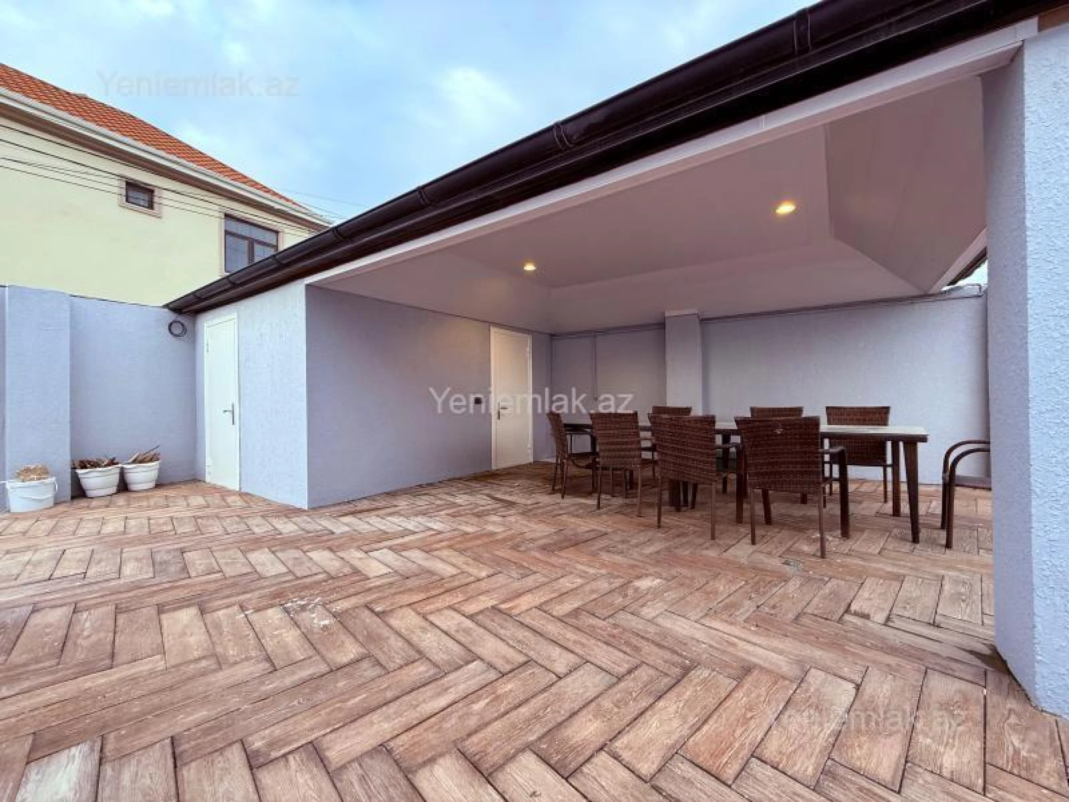 Satılır 5 otaqlı həyət evi 142 m²