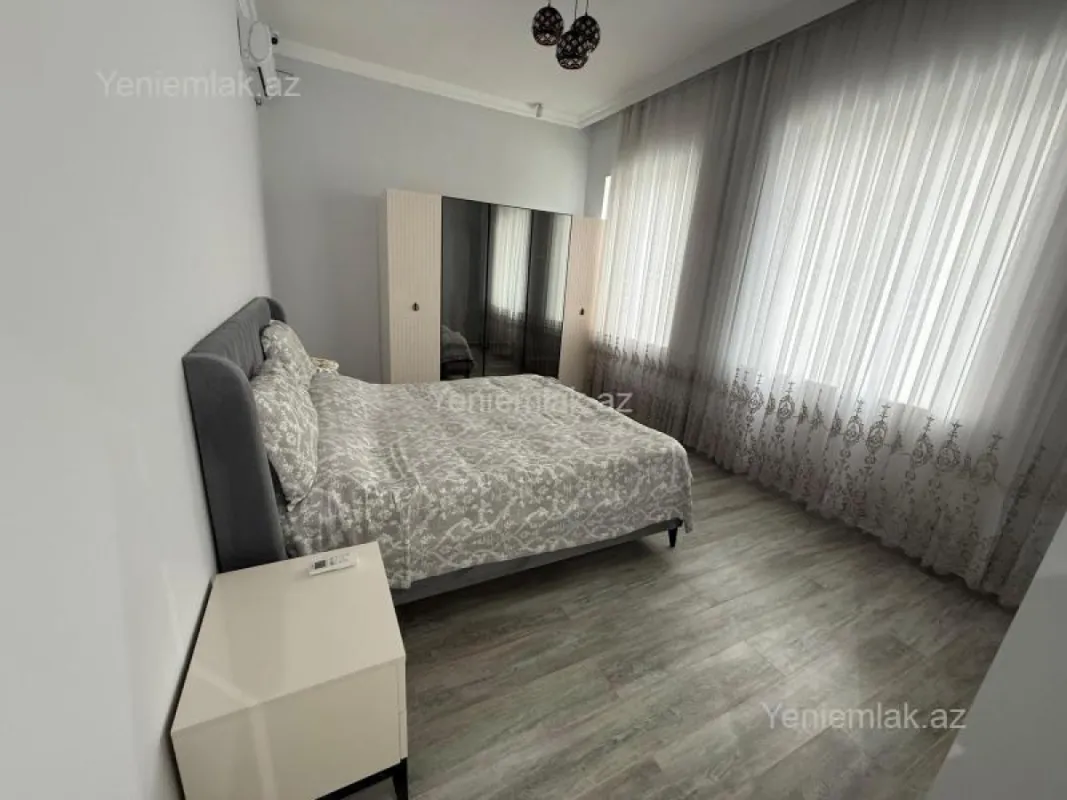 Satılır 5 otaqlı həyət evi 142 m²
