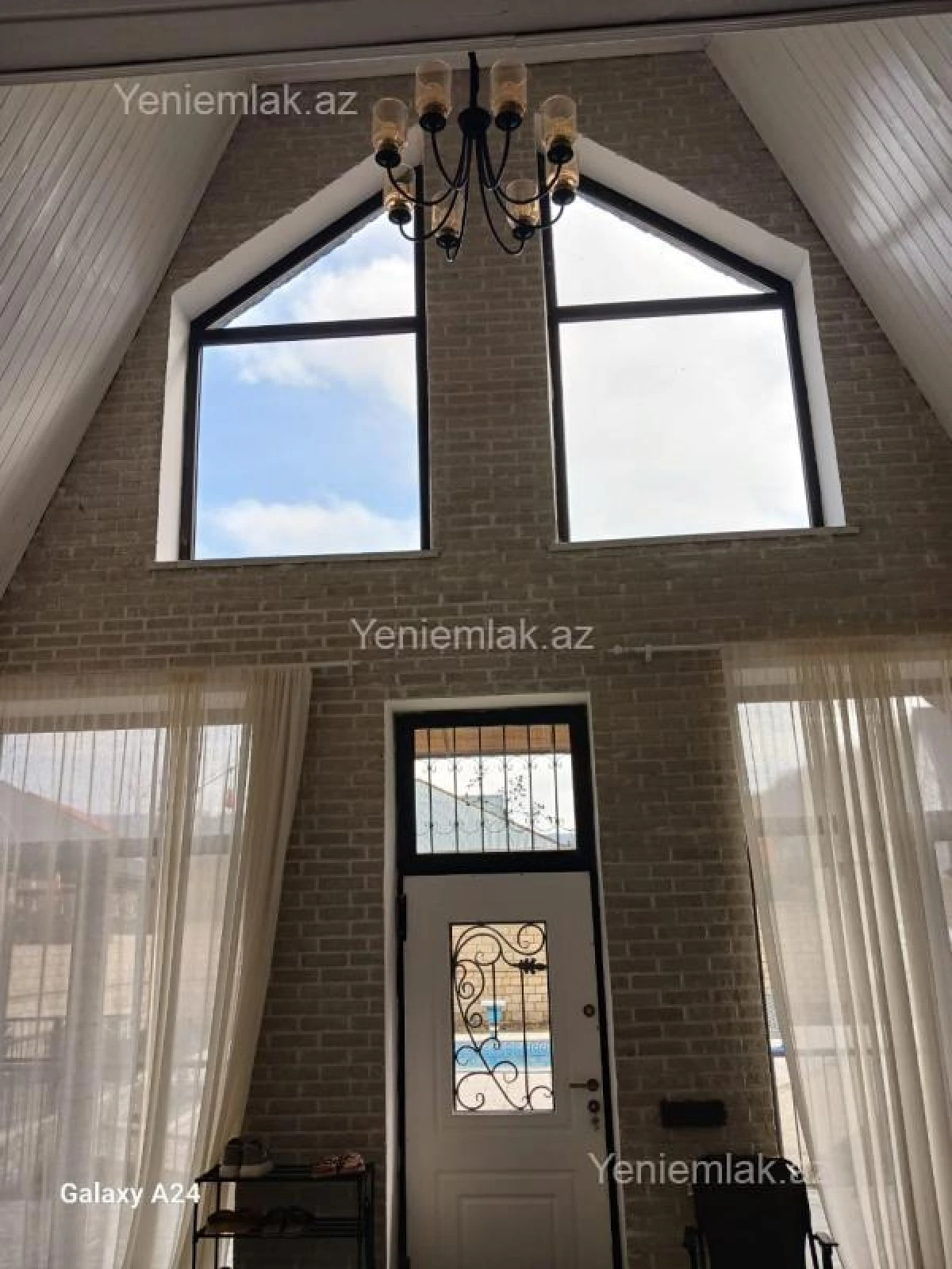 Satılır 6 otaqlı həyət evi 170 m²