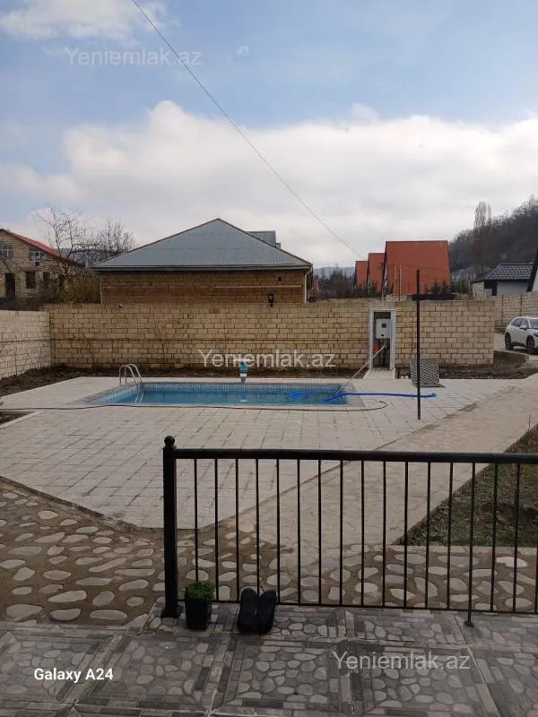 Satılır 6 otaqlı həyət evi 170 m²