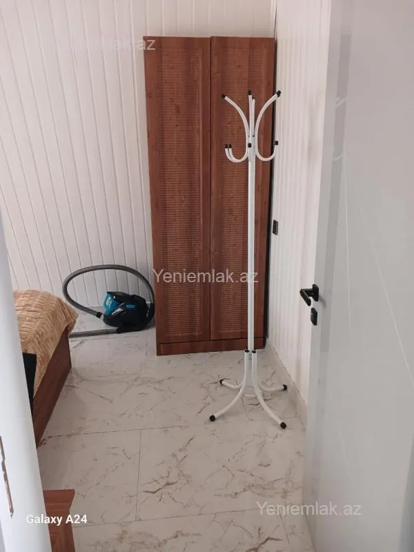 Satılır 6 otaqlı həyət evi 170 m²