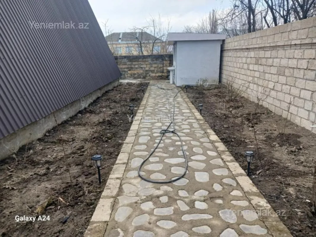 Satılır 6 otaqlı həyət evi 170 m²