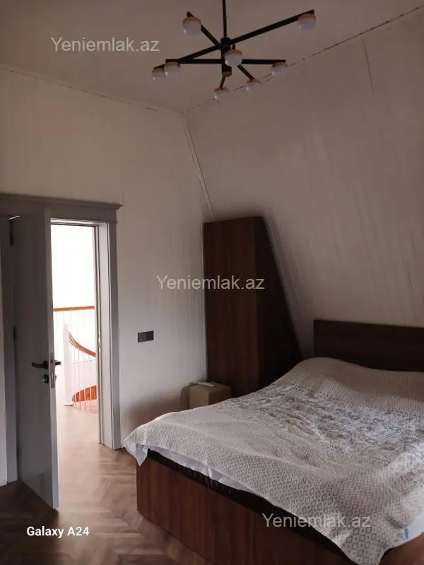 Satılır 6 otaqlı həyət evi 170 m²
