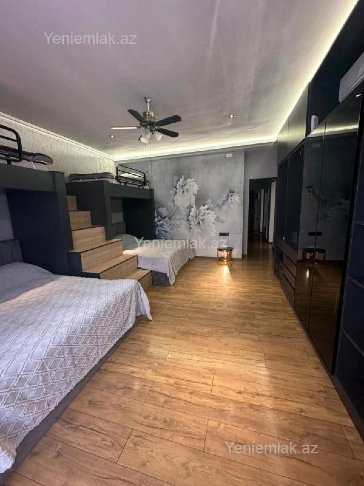 Satılır 3 otaqlı köhnə tikili 125 m²