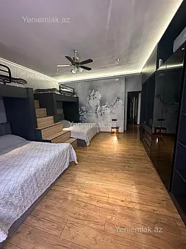 Satılır 3 otaqlı köhnə tikili 125 m²