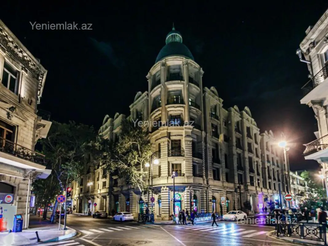 Satılır 3 otaqlı köhnə tikili 125 m²