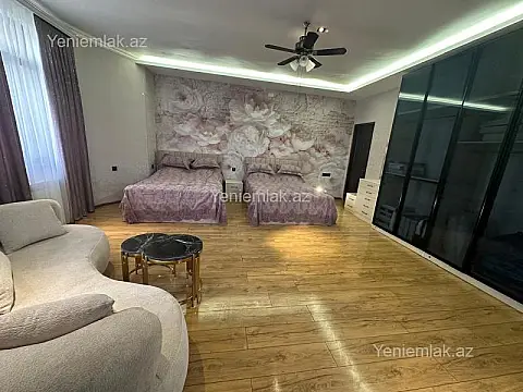 Satılır 3 otaqlı köhnə tikili 125 m²