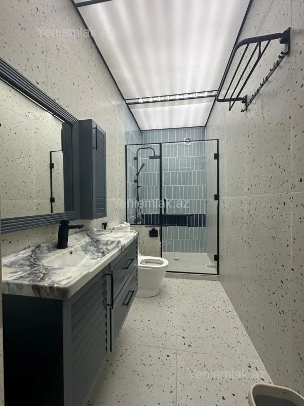 Satılır 3 otaqlı köhnə tikili 125 m²