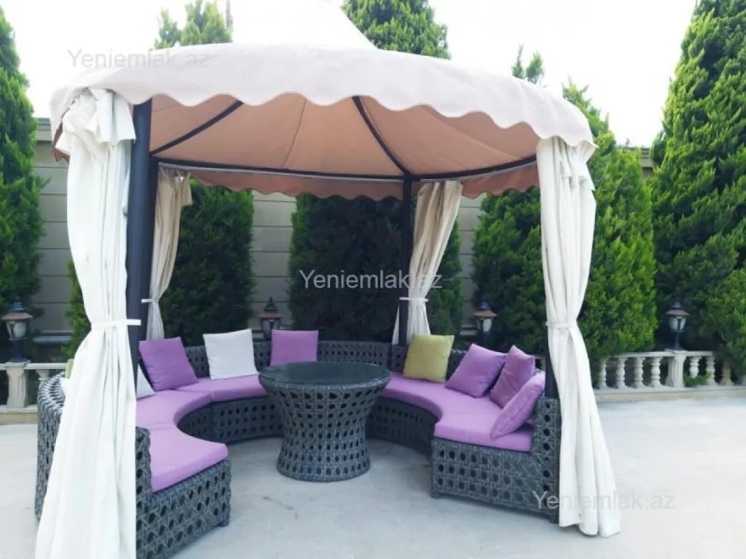 Satılır 5 otaqlı həyət evi 500 m²