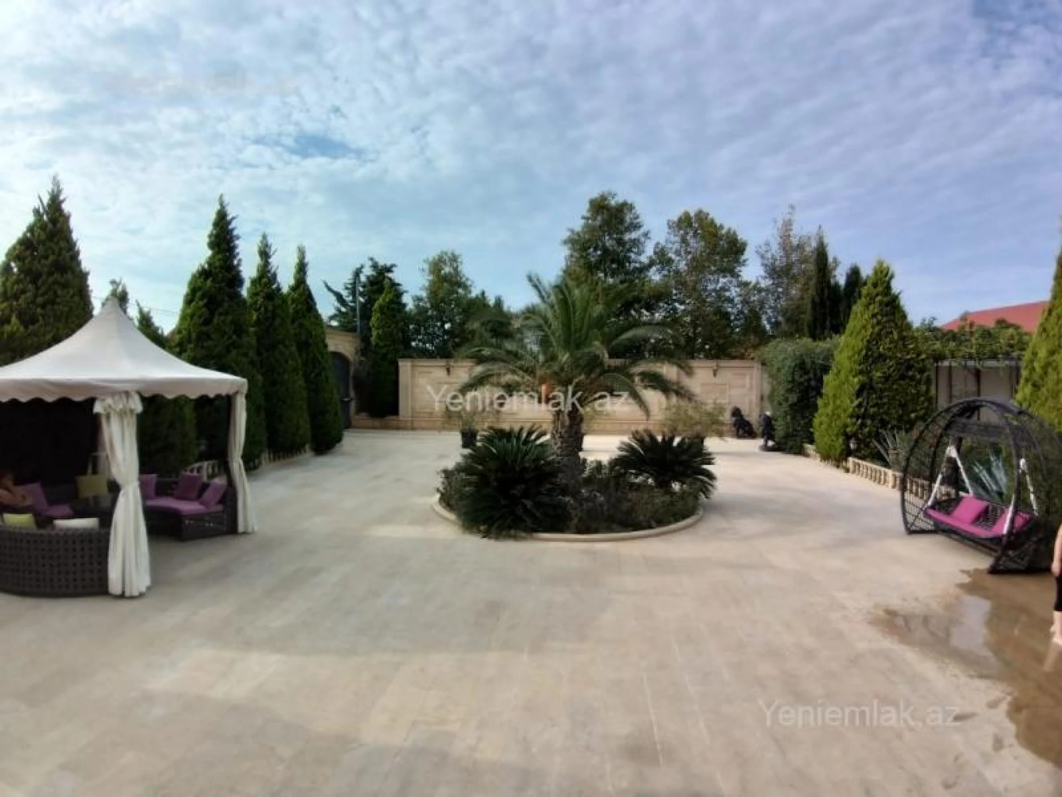 Satılır 5 otaqlı həyət evi 500 m²