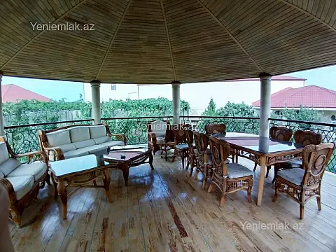 Satılır 5 otaqlı həyət evi 500 m²