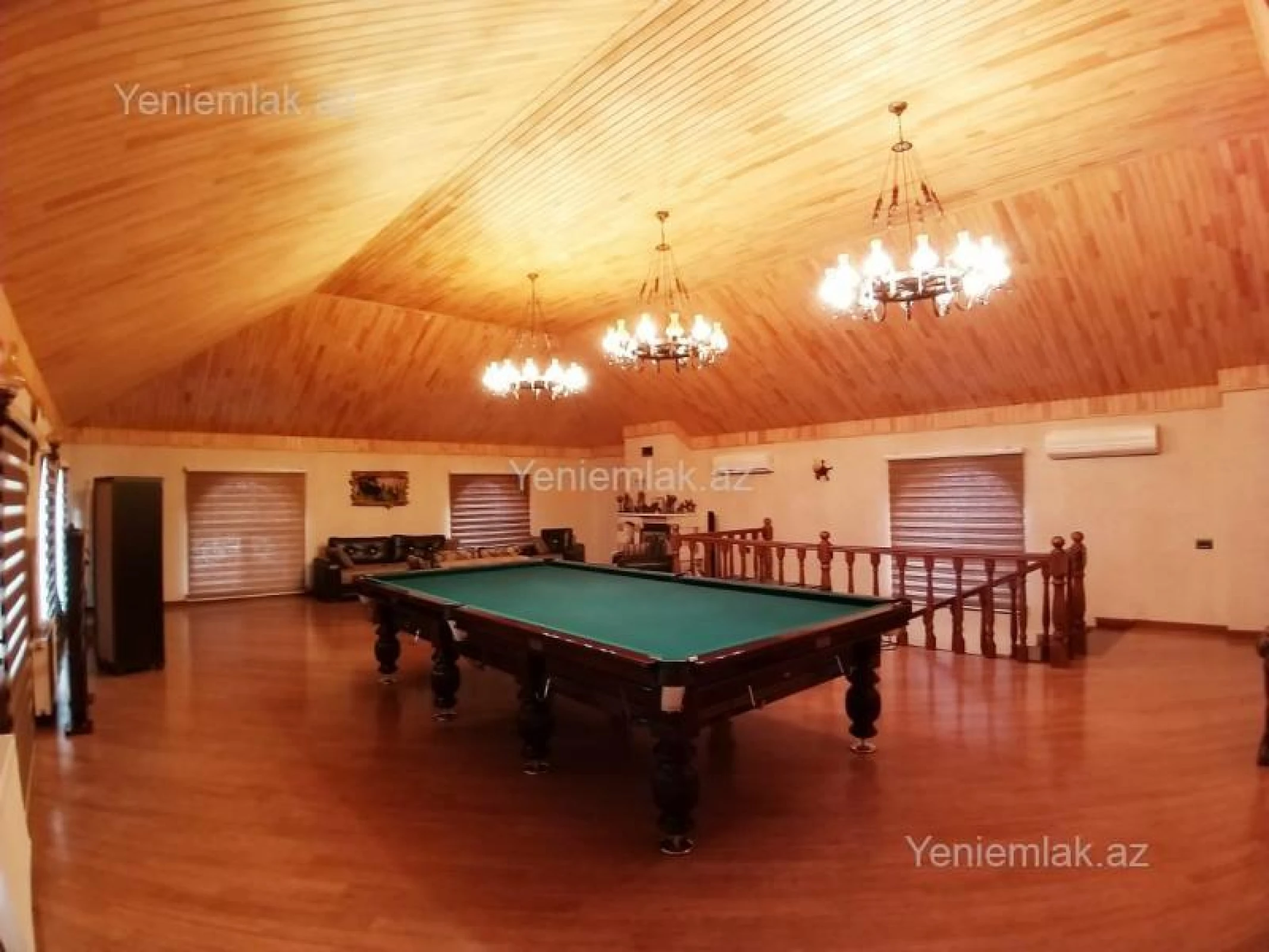 Satılır 5 otaqlı həyət evi 500 m²