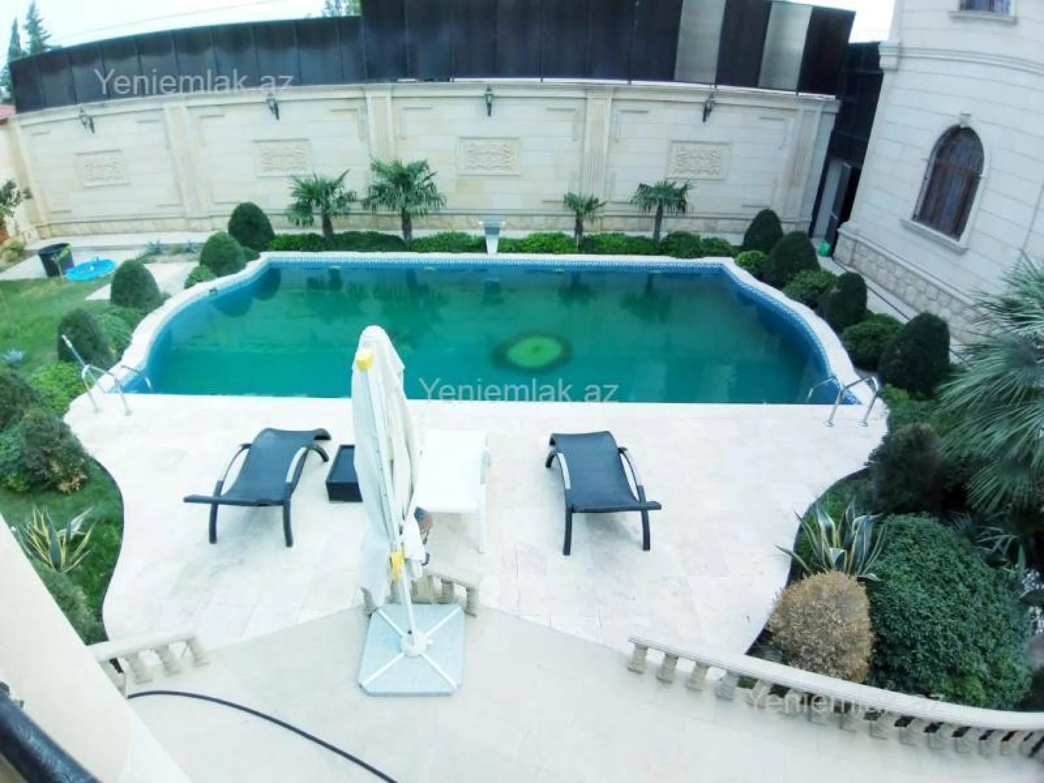 Satılır 5 otaqlı həyət evi 500 m²