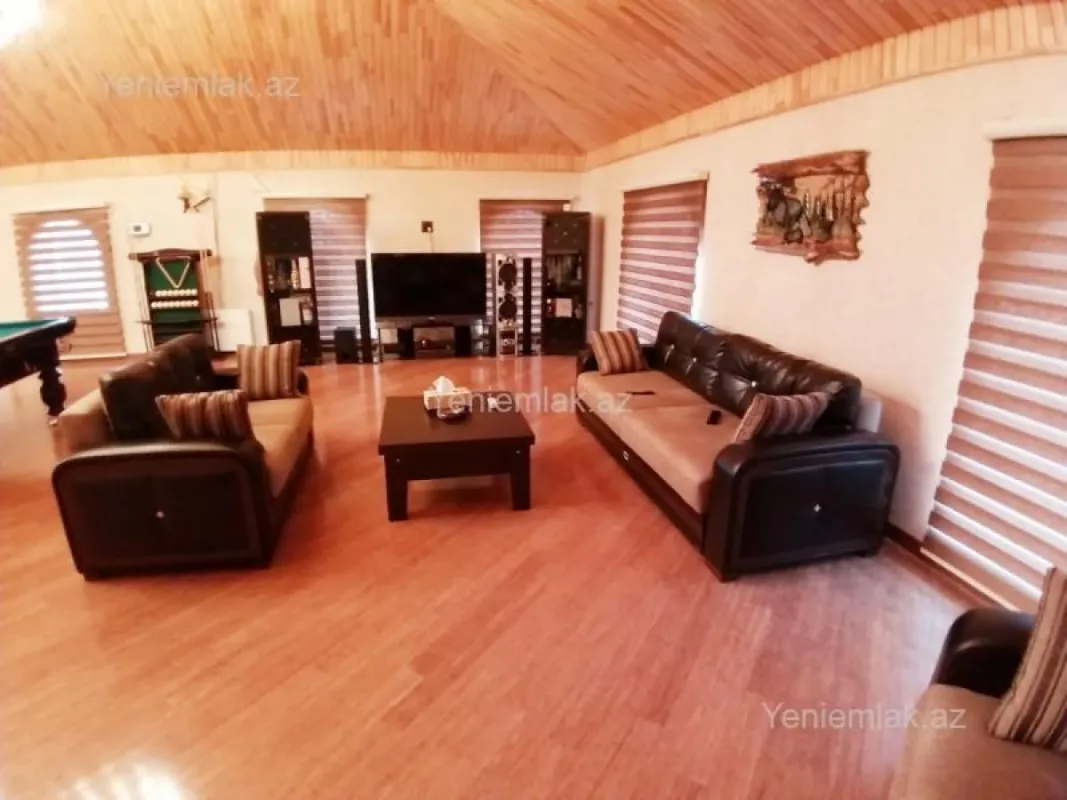 Satılır 5 otaqlı həyət evi 500 m²