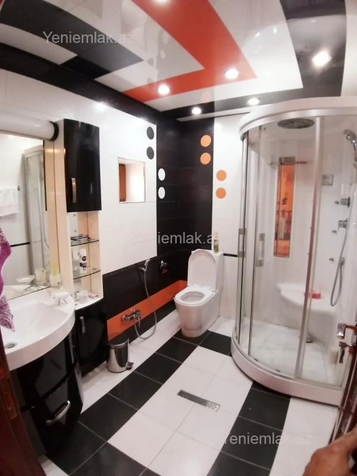 Satılır 5 otaqlı həyət evi 500 m²