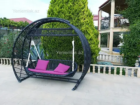 Satılır 5 otaqlı həyət evi 500 m²