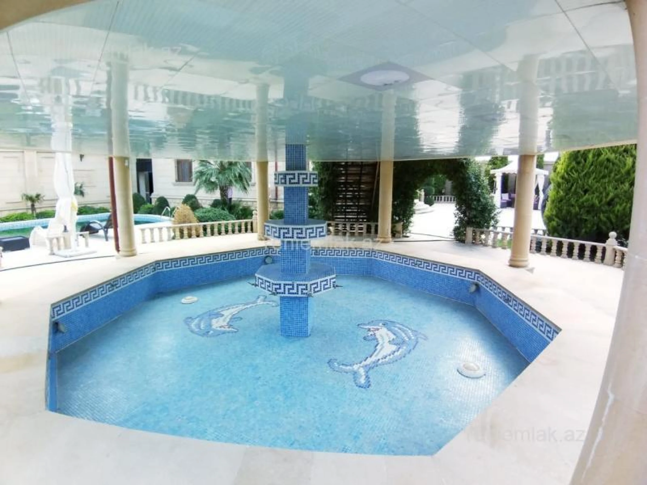 Satılır 5 otaqlı həyət evi 500 m²