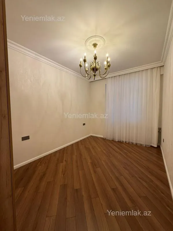 Satılır 3 otaqlı yeni tikili 105 m²