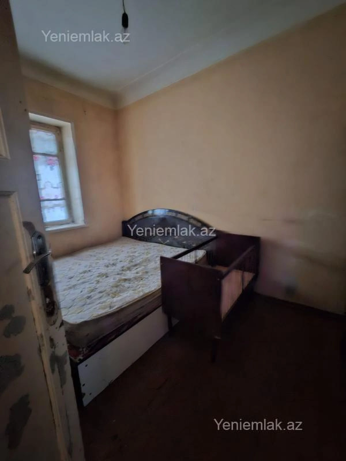 Satılır 2 otaqlı köhnə tikili 45 m²