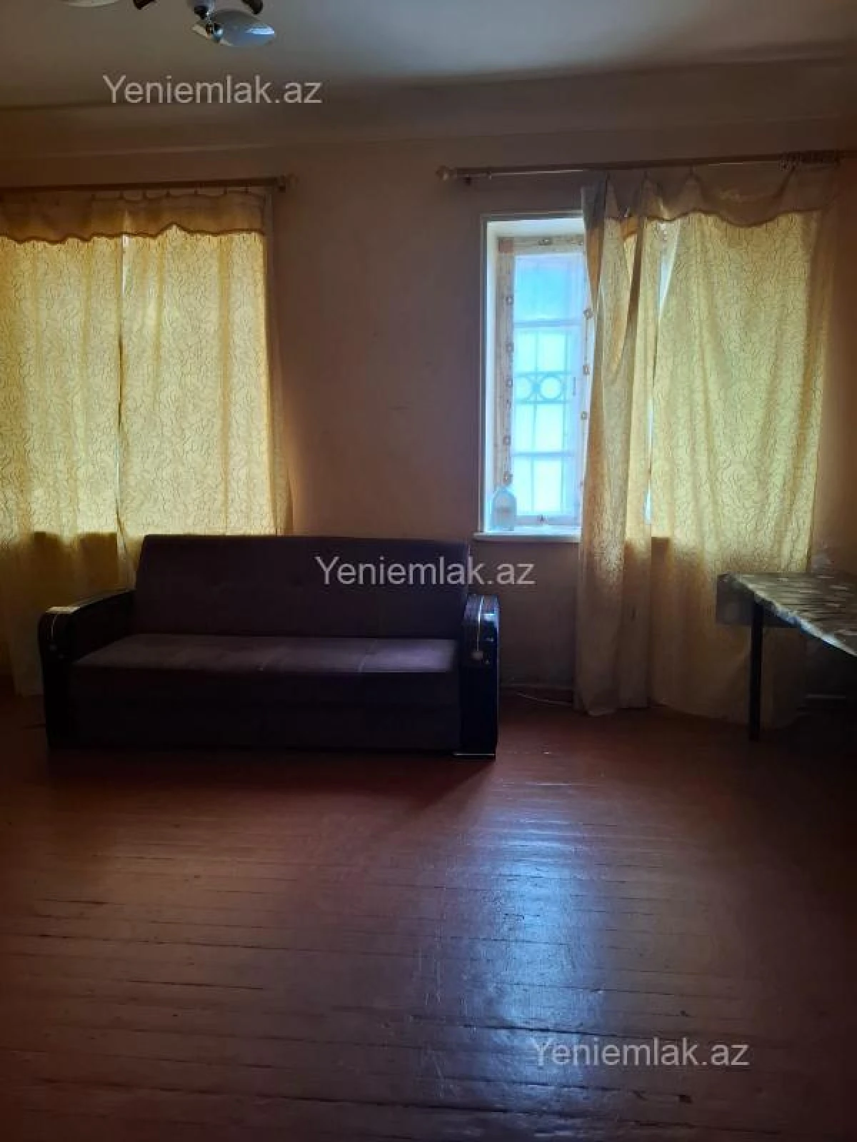 Satılır 2 otaqlı köhnə tikili 45 m²